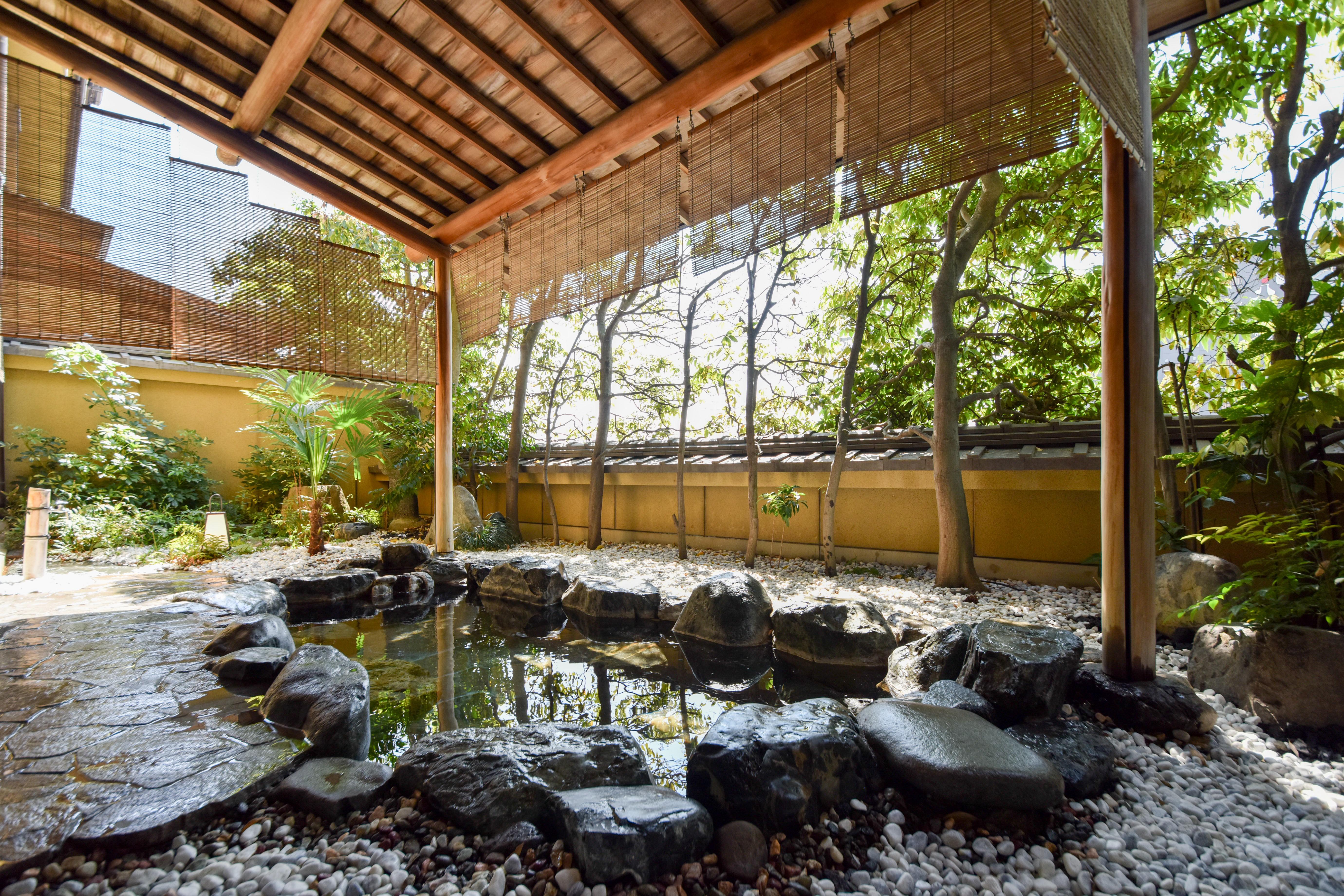 accommodation_yamatoyabessou_hotspring.jpg