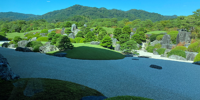 JapanTopGardenAdachiMuseum.png