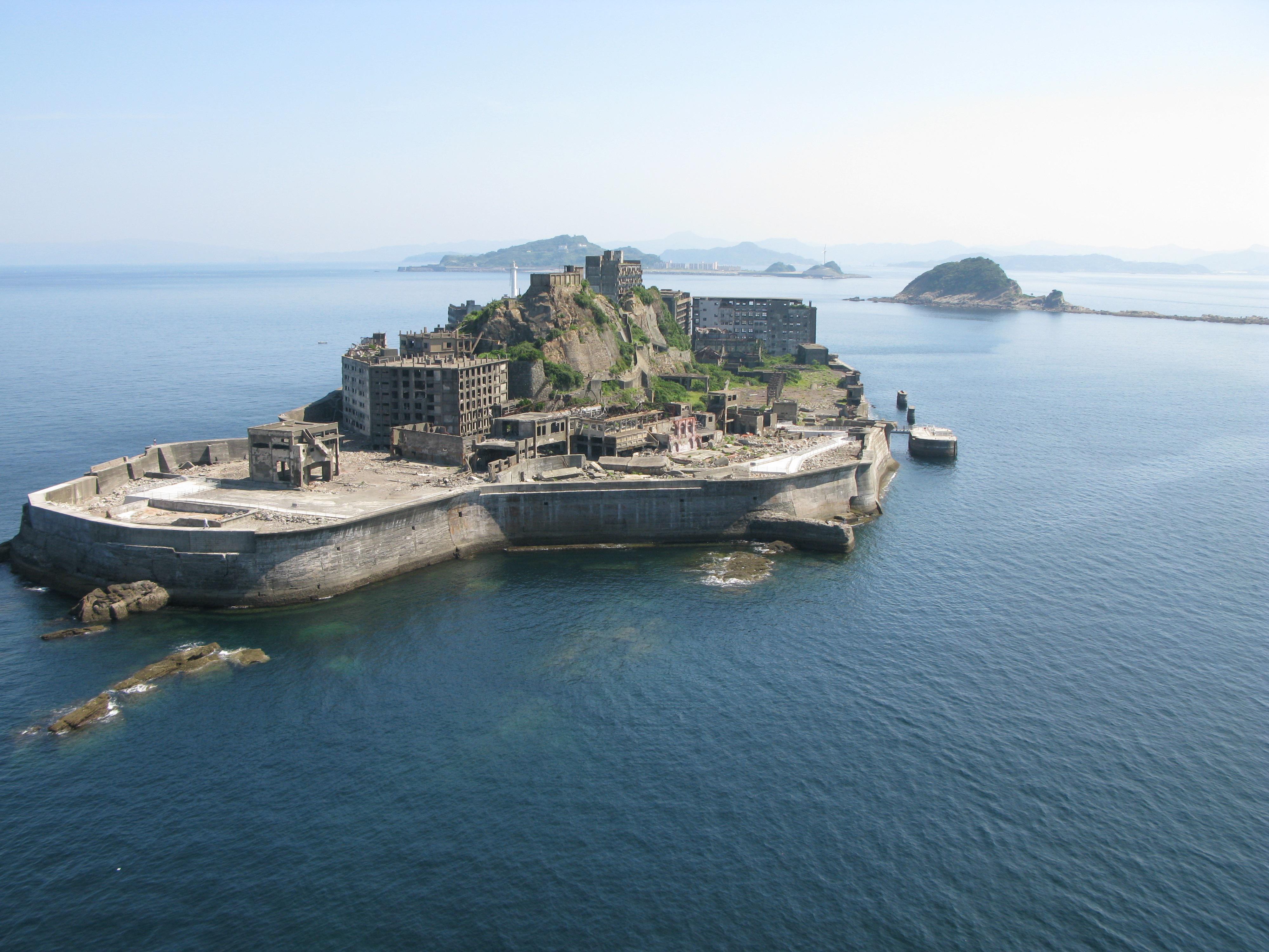 Nagasaki_Gunkanjima.jpg